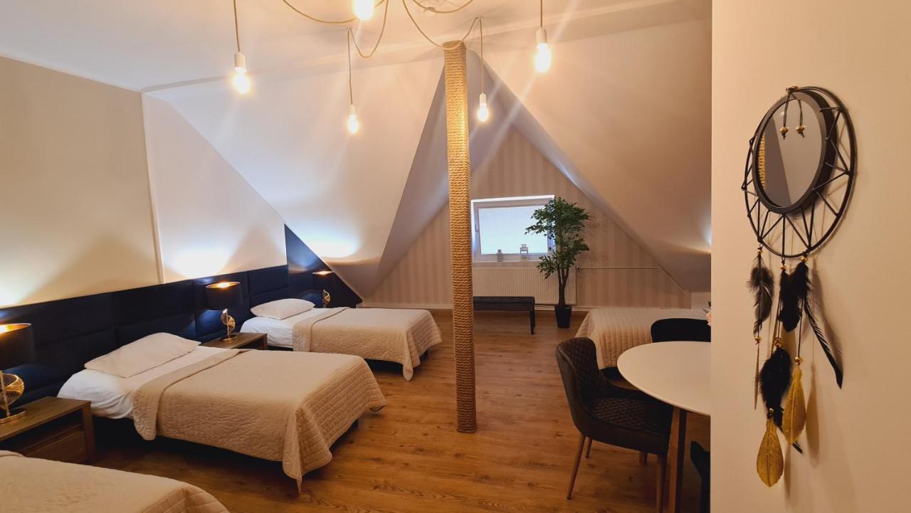 Hotel Kurpia Arte Nowogrod Luaran gambar