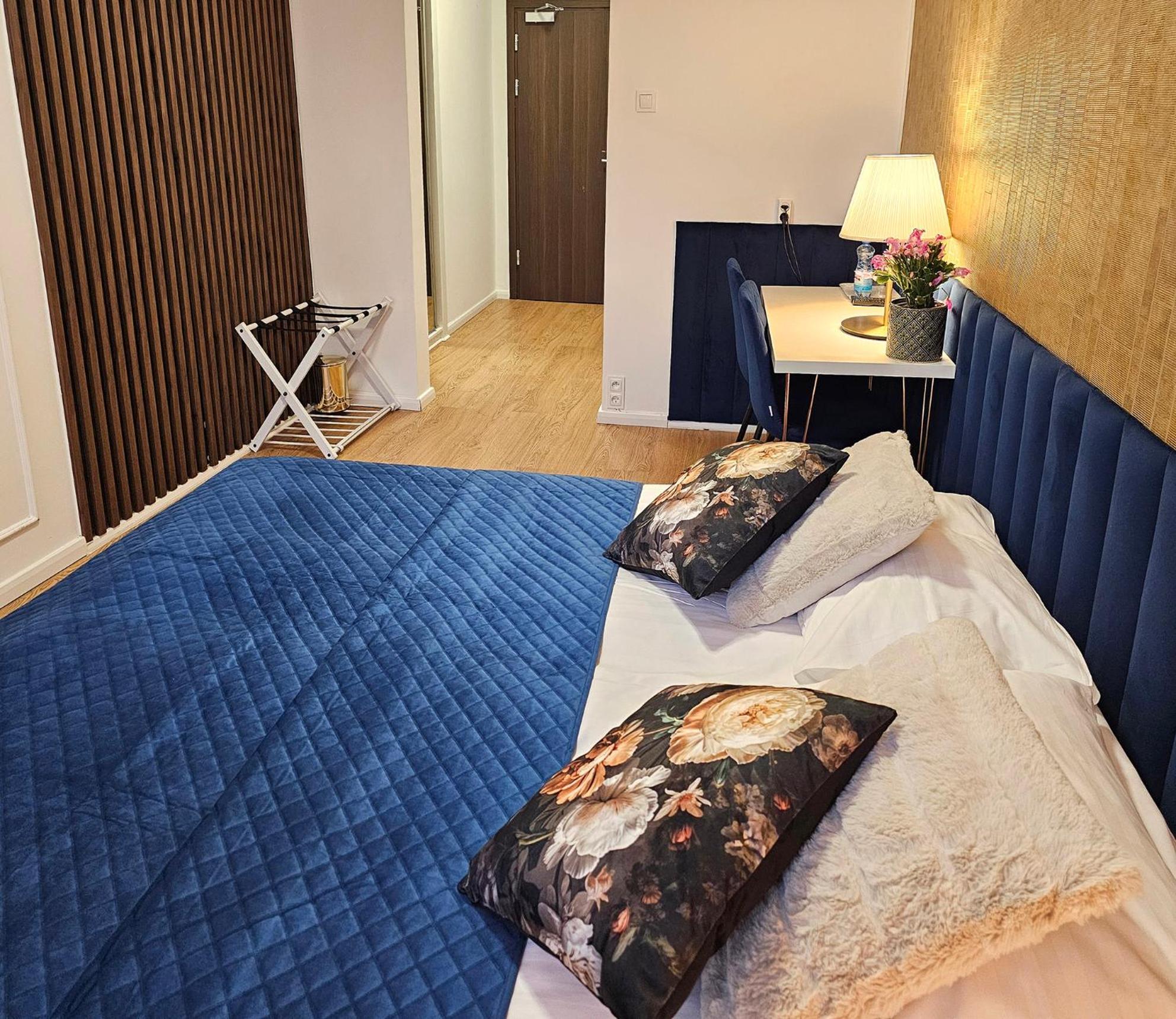 Hotel Kurpia Arte Nowogrod Luaran gambar